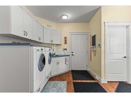 4 Highland Ranch Estates, Rural Foothills County, AB - Indoor Photo Showing Laundry Room