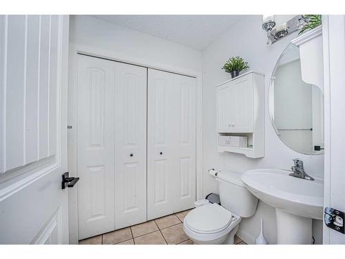 111 Covemeadow Court Ne, Calgary, AB - Indoor Photo Showing Bathroom