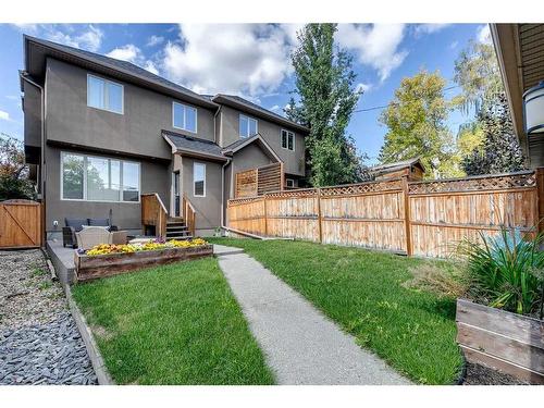 2412 26 Street Sw, Calgary, AB - Outdoor