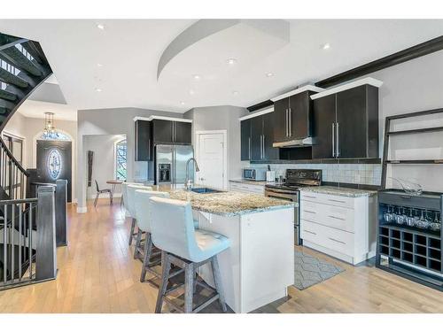 2412 26 Street Sw, Calgary, AB - Indoor Photo Showing Kitchen With Upgraded Kitchen