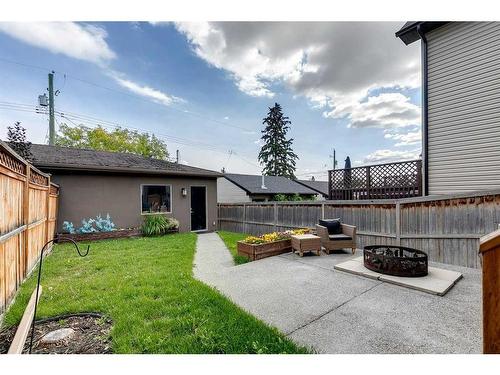 2412 26 Street Sw, Calgary, AB - Outdoor