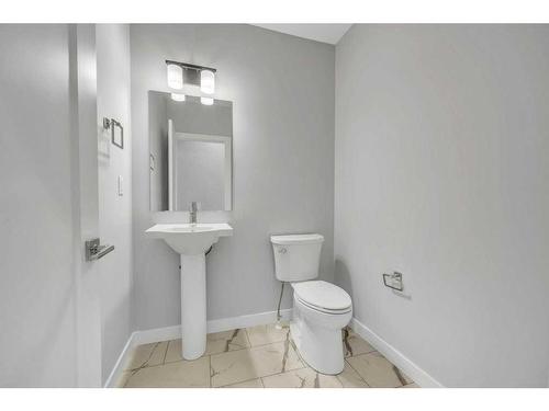 219 Dawson Wharf Rise, Chestermere, AB - Indoor Photo Showing Bathroom