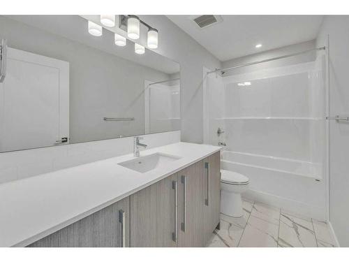 219 Dawson Wharf Rise, Chestermere, AB - Indoor Photo Showing Bathroom