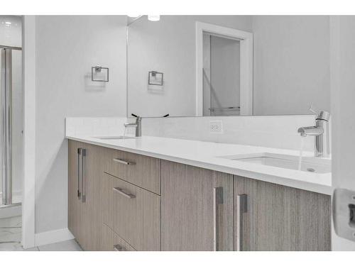 219 Dawson Wharf Rise, Chestermere, AB - Indoor Photo Showing Bathroom