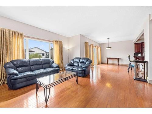 151 Cove Close, Chestermere, AB - Indoor Photo Showing Living Room