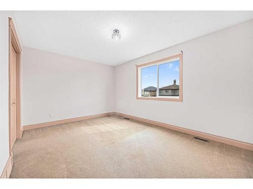 151 Cove Close, Chestermere, AB - Indoor Photo Showing Other Room