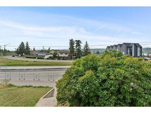 7008B Bowness Road Nw, Calgary, AB - Outdoor With View