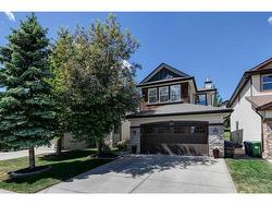 174 PANAMOUNT Rise NW Calgary, AB T3K 6B7