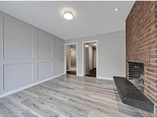 104 Oakfield Place Sw, Calgary, AB - Indoor Photo Showing Other Room