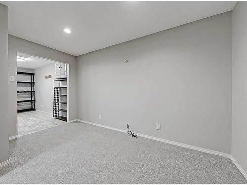 104 Oakfield Place Sw, Calgary, AB - Indoor Photo Showing Other Room