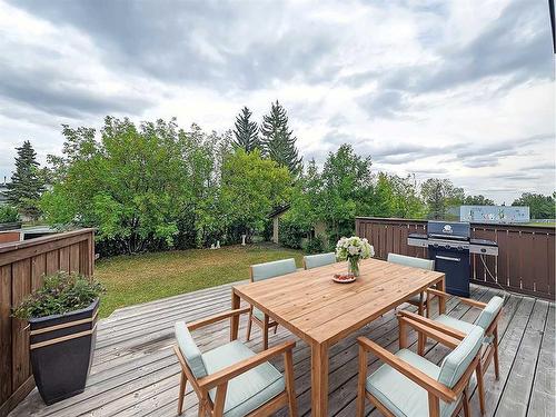 104 Oakfield Place Sw, Calgary, AB - Outdoor With Deck Patio Veranda