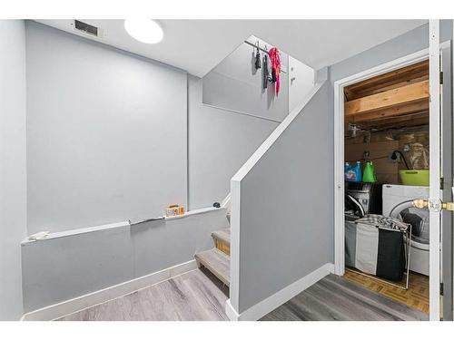 84 Castleridge Road Ne, Calgary, AB - Indoor