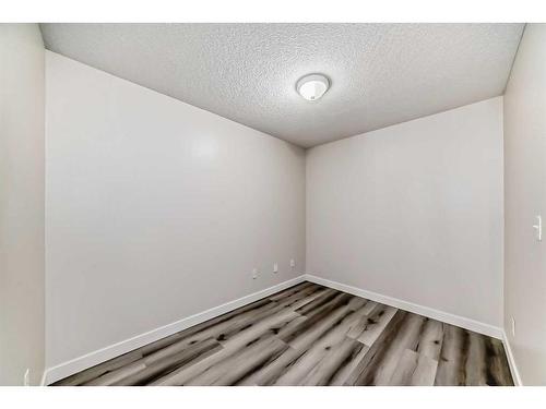 3203-16969 24 Street Sw, Calgary, AB - Indoor Photo Showing Other Room