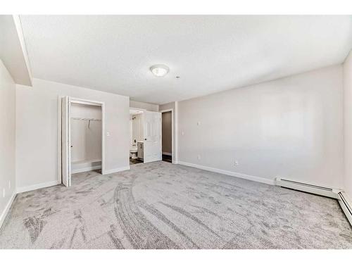 3203-16969 24 Street Sw, Calgary, AB - Indoor Photo Showing Other Room