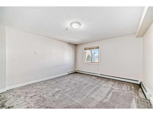 3203-16969 24 Street Sw, Calgary, AB - Indoor Photo Showing Other Room