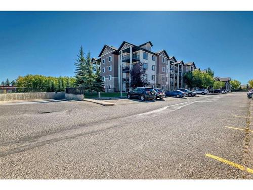 3203-16969 24 Street Sw, Calgary, AB - Outdoor