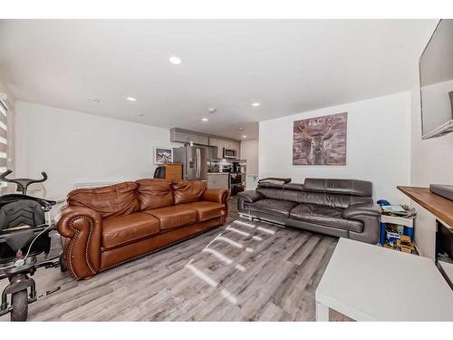 72 Howse Heights Ne, Calgary, AB - Indoor Photo Showing Living Room