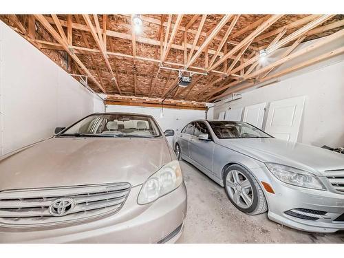 72 Howse Heights Ne, Calgary, AB - Indoor Photo Showing Garage