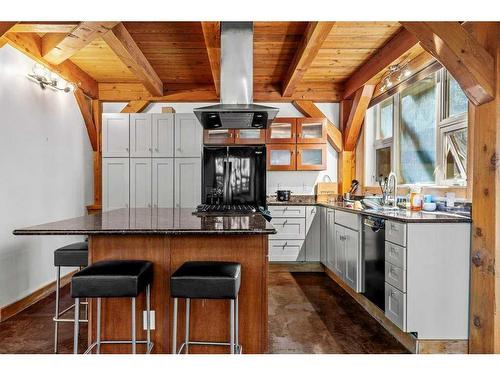 1275 Railway Avenue, Canmore, AB - Indoor Photo Showing Kitchen