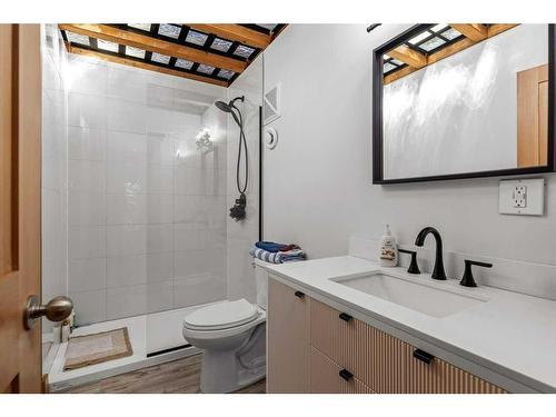 1275 Railway Avenue, Canmore, AB - Indoor Photo Showing Bathroom