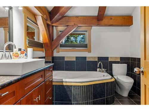 1275 Railway Avenue, Canmore, AB - Indoor Photo Showing Bathroom