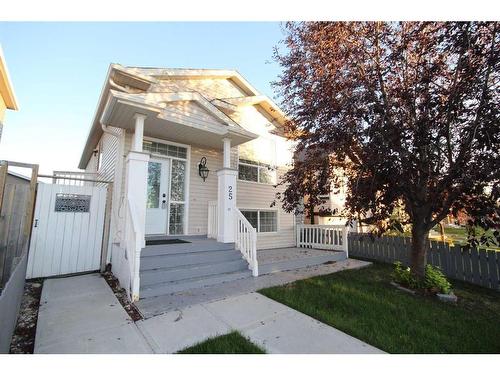 25 Martinvalley Road Ne, Calgary, AB - Outdoor