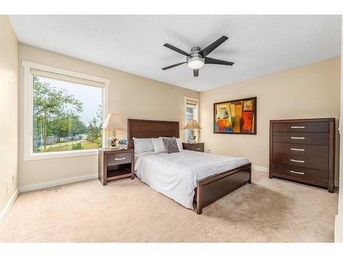 214 Diamond Court Se, Calgary, AB - Indoor Photo Showing Bedroom