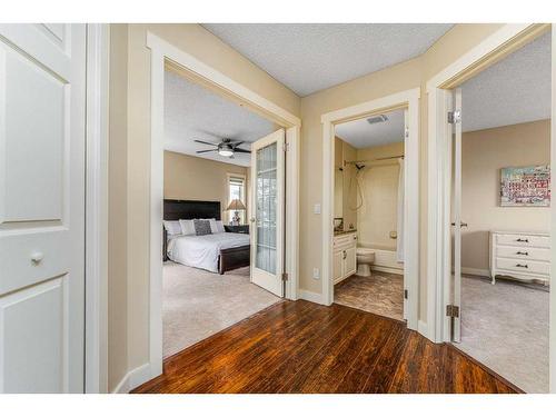 214 Diamond Court Se, Calgary, AB - Indoor Photo Showing Other Room