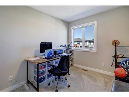 41 Homestead Boulevard Ne, Calgary, AB - Indoor Photo Showing Office