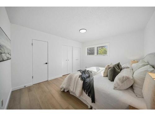 728 Mapleton Drive Se, Calgary, AB - Indoor Photo Showing Bedroom