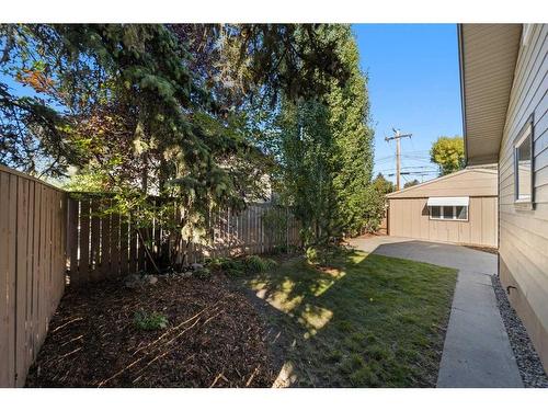 728 Mapleton Drive Se, Calgary, AB - Outdoor