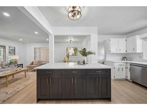 728 Mapleton Drive Se, Calgary, AB - Indoor Photo Showing Kitchen