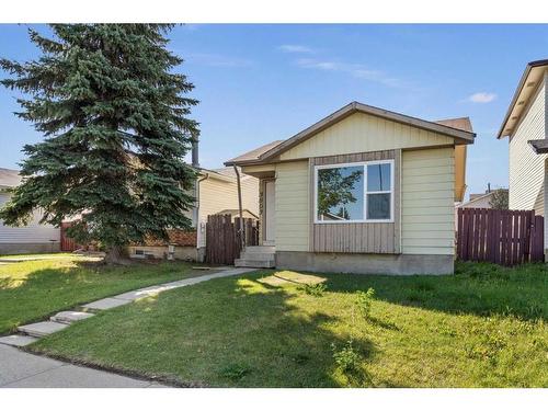 3803 44 Avenue Ne, Calgary, AB - Outdoor