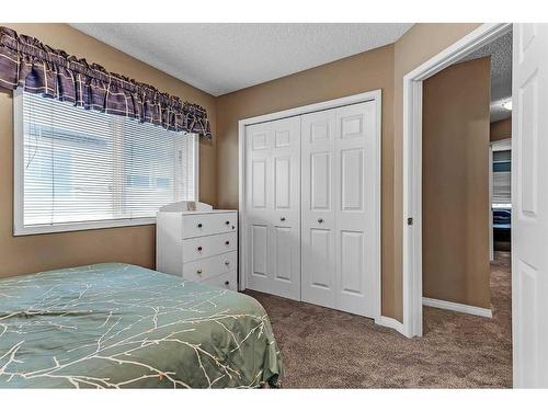 43 Panorama Hills Crescent Nw, Calgary, AB - Indoor Photo Showing Bedroom