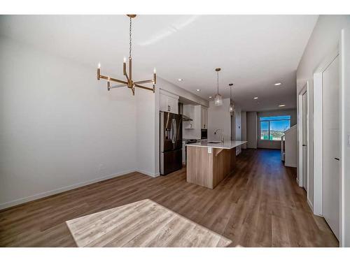 135 Edith Drive Nw, Calgary, AB - Indoor Photo Showing Kitchen