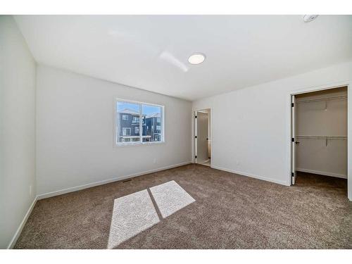 135 Edith Drive Nw, Calgary, AB - Indoor Photo Showing Other Room