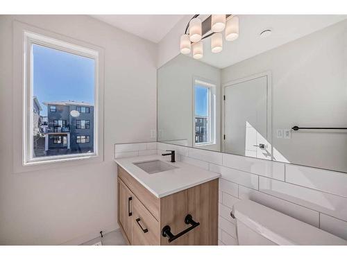 135 Edith Drive Nw, Calgary, AB - Indoor Photo Showing Bathroom