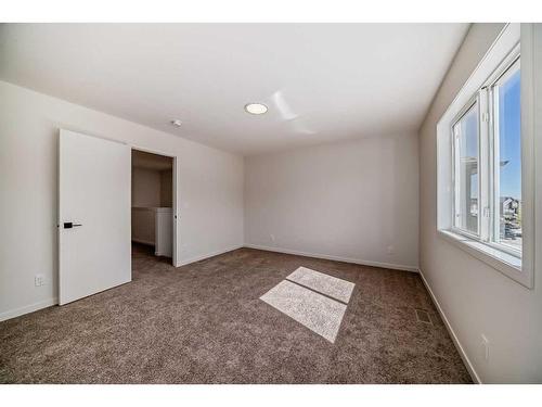 135 Edith Drive Nw, Calgary, AB - Indoor Photo Showing Other Room