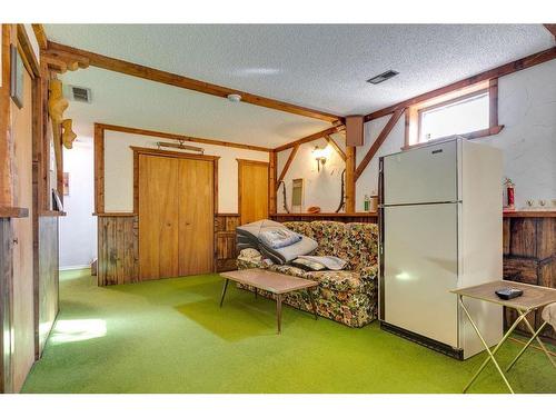 271058 Range Road 22, Rural Rocky View County, AB - Indoor Photo Showing Other Room