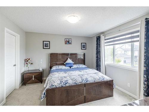 45 Legacy Glen Row Se, Calgary, AB - Indoor Photo Showing Bedroom