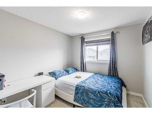 45 Legacy Glen Row Se, Calgary, AB - Indoor Photo Showing Bedroom