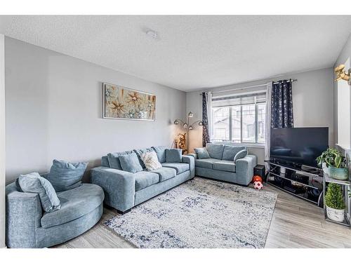 45 Legacy Glen Row Se, Calgary, AB - Indoor Photo Showing Living Room