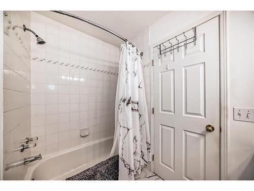 208 Scenic Acres Terrace Nw, Calgary, AB - Indoor Photo Showing Bathroom