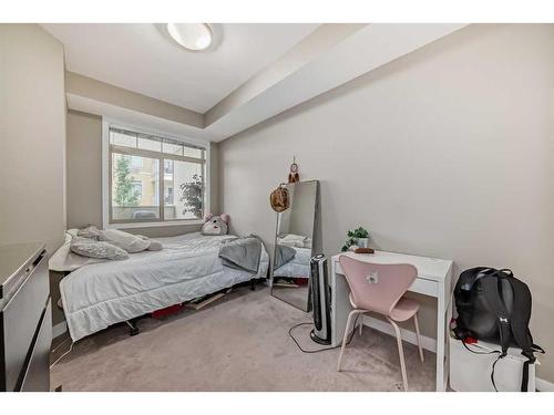 306-22 Auburn Bay Link Se, Calgary, AB - Indoor Photo Showing Bedroom