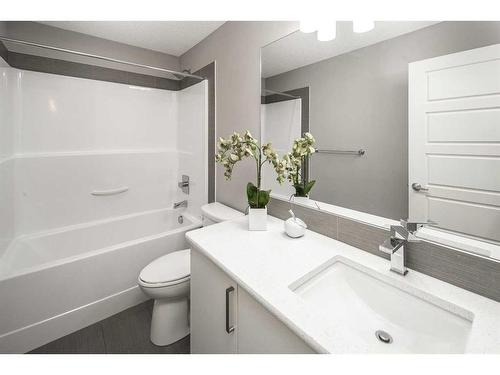 302-6603 New Brighton Avenue Se, Calgary, AB - Indoor Photo Showing Bathroom