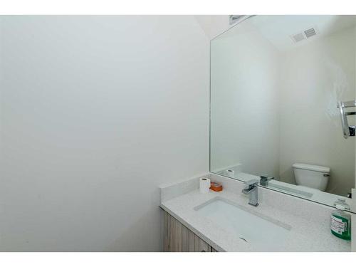 106-116 Saddlestone Heath Ne, Calgary, AB - Indoor Photo Showing Bathroom