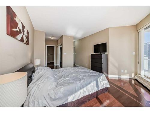 2302-1078 6 Avenue Sw, Calgary, AB - Indoor Photo Showing Bedroom