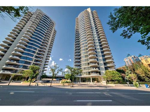 2302-1078 6 Avenue Sw, Calgary, AB - Outdoor With Facade