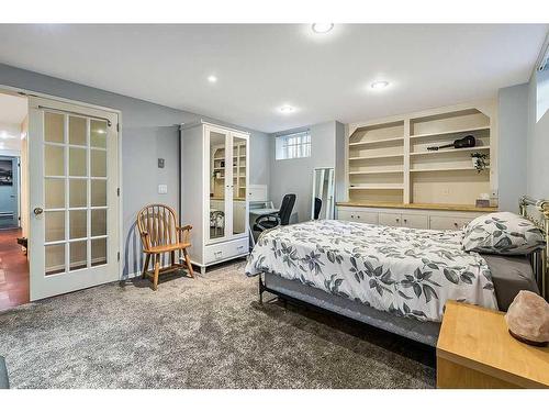 3619 3 Street Sw, Calgary, AB - Indoor Photo Showing Bedroom