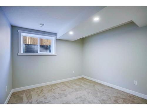 4648 North Haven Drive Nw, Calgary, AB - Indoor Photo Showing Other Room